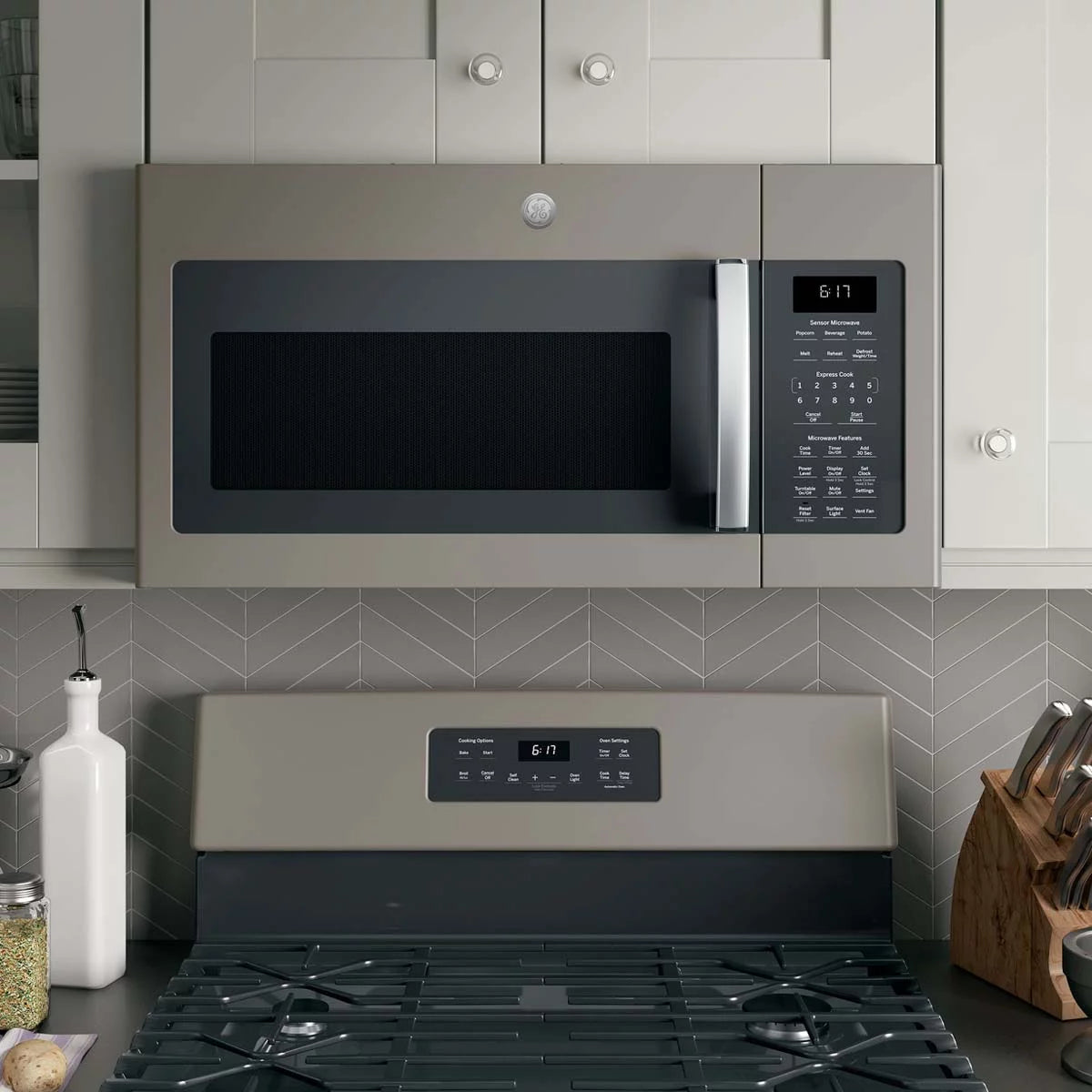 1.7 Cu. Ft. Over-the-Range Sensor Microwave Oven O933760