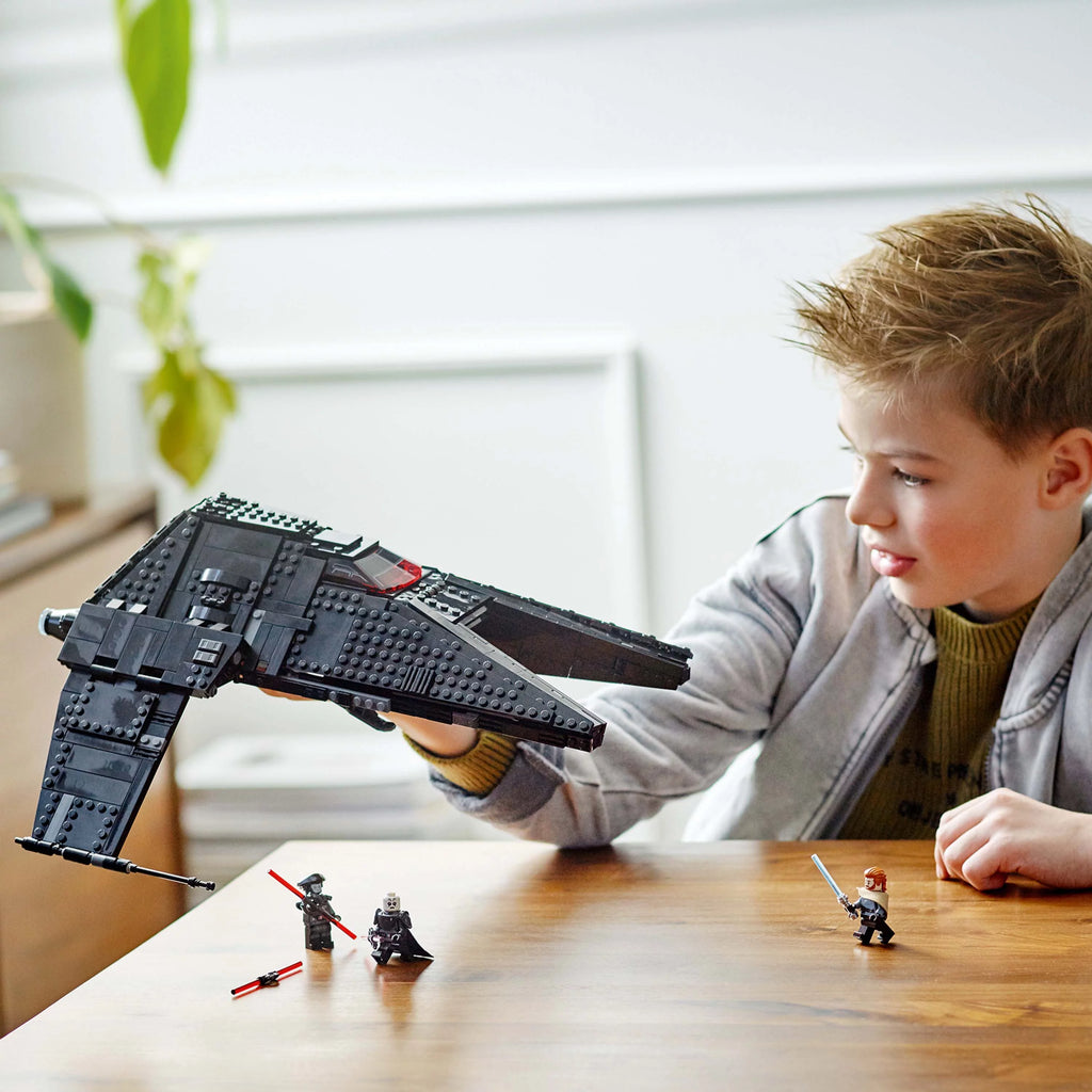 Buildable Toy Starship with Minifigure and Lightsabers B558