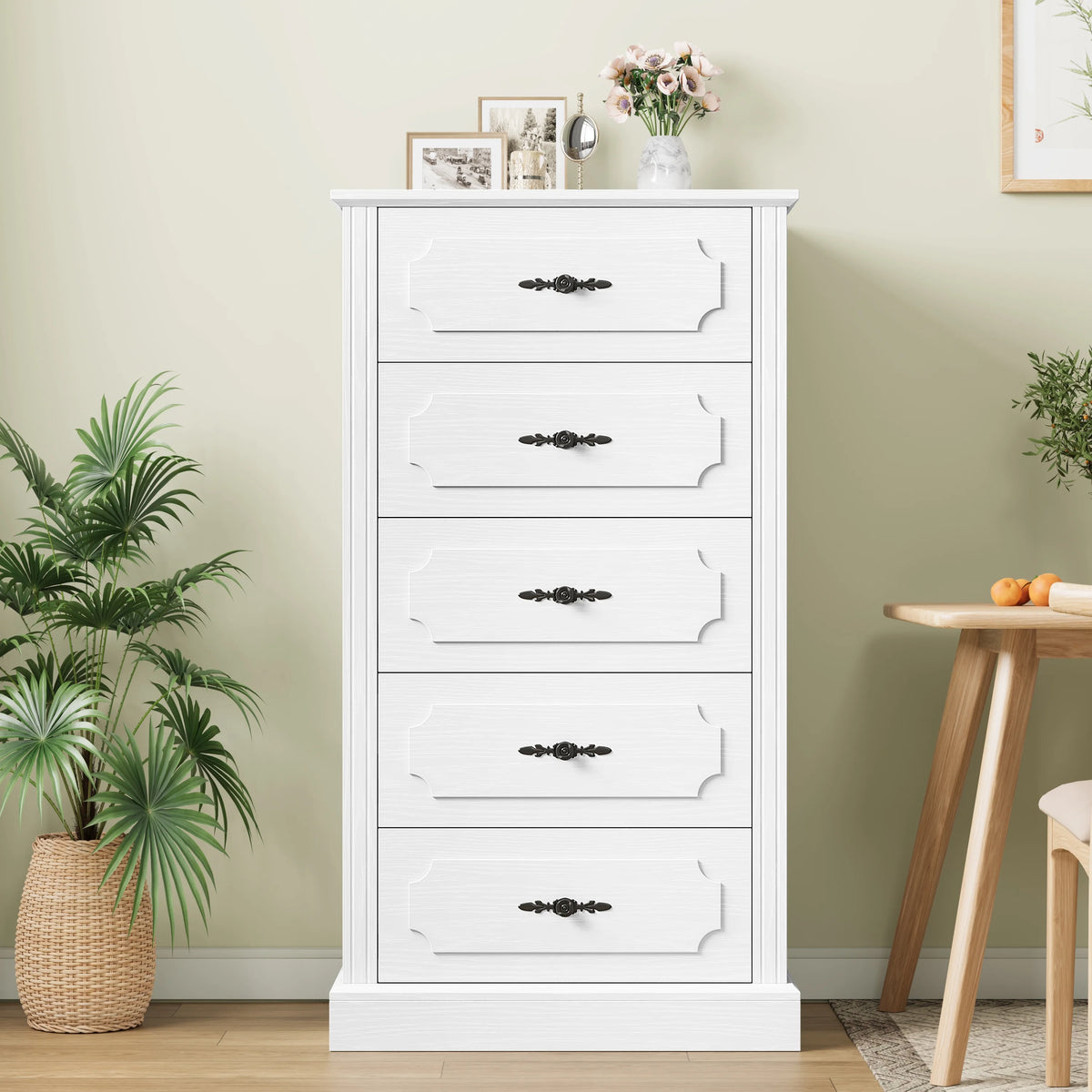 White 5 Drawer Wood Dresser Y40578