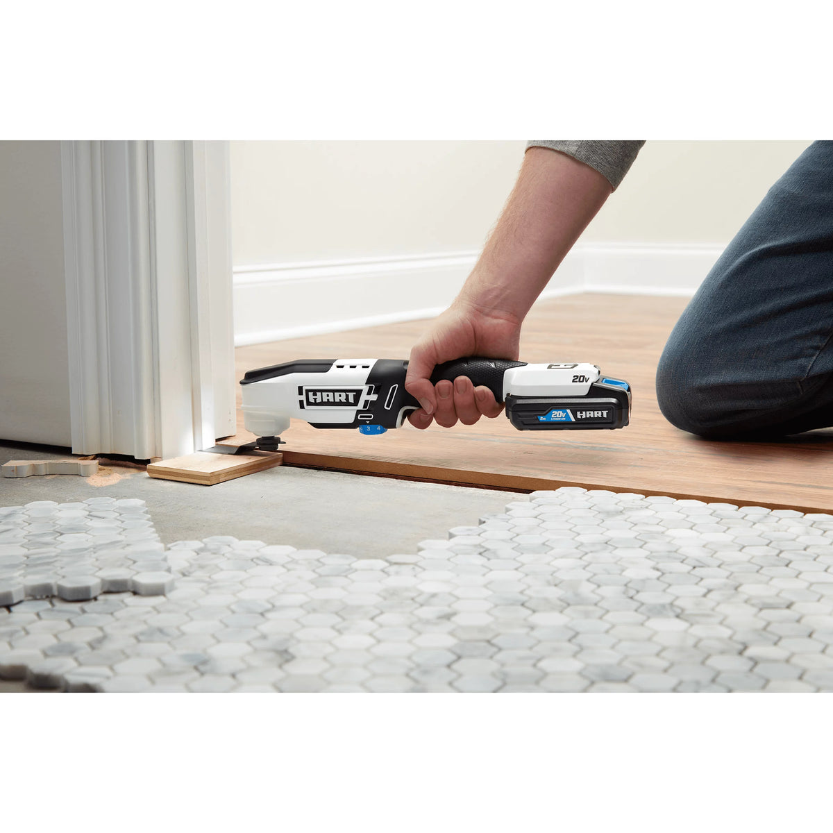 20-Volt Multi-Tool with 2Ah Battery and Charger F706