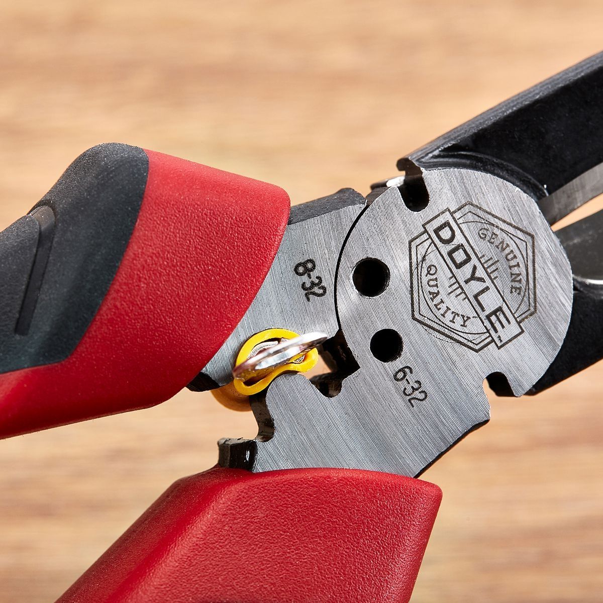 Electricians Multipurpose Pliers I48236