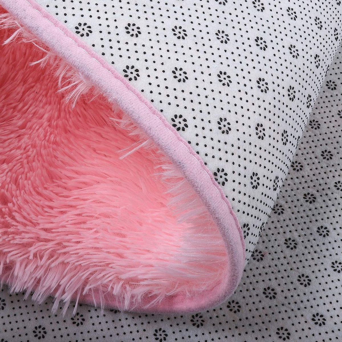 Pink Velvet Shaggy Area Rug 2.6' x 5.3' Q827397