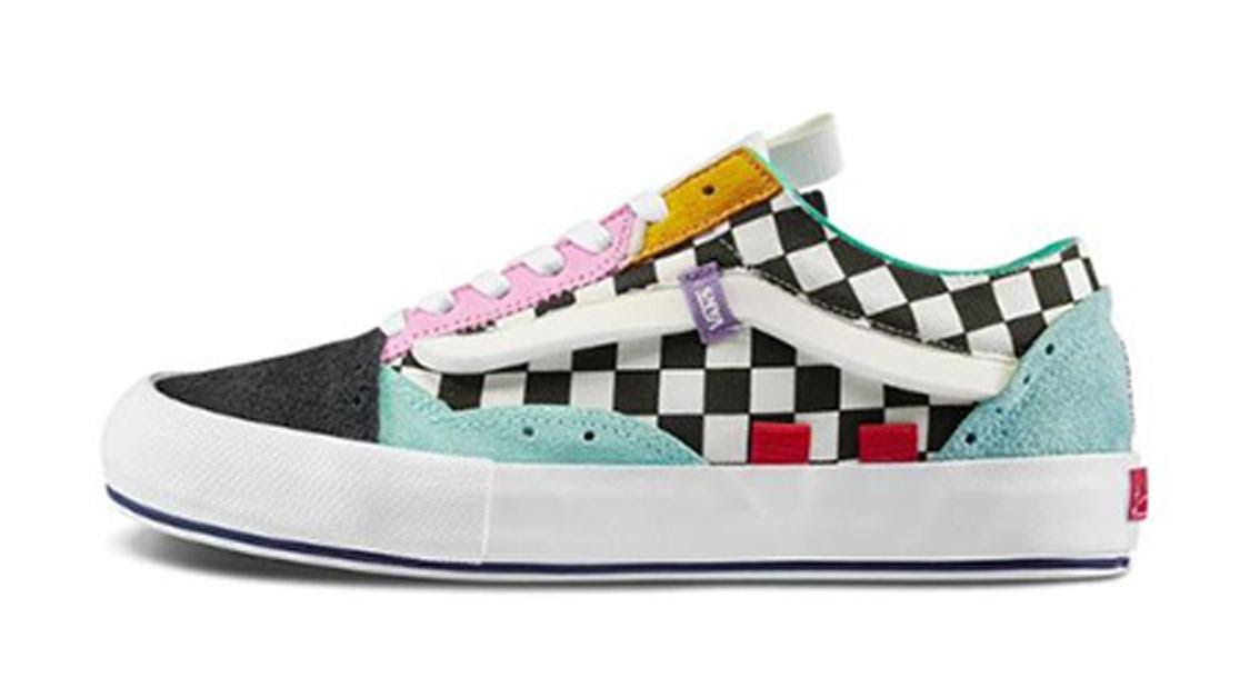 Multicolor Sneakers Q4255