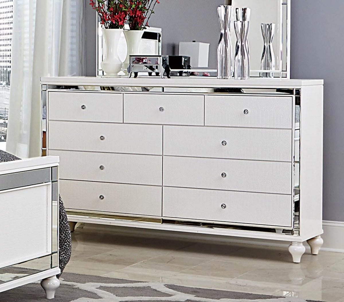 9 Drawer White Dresser L985850