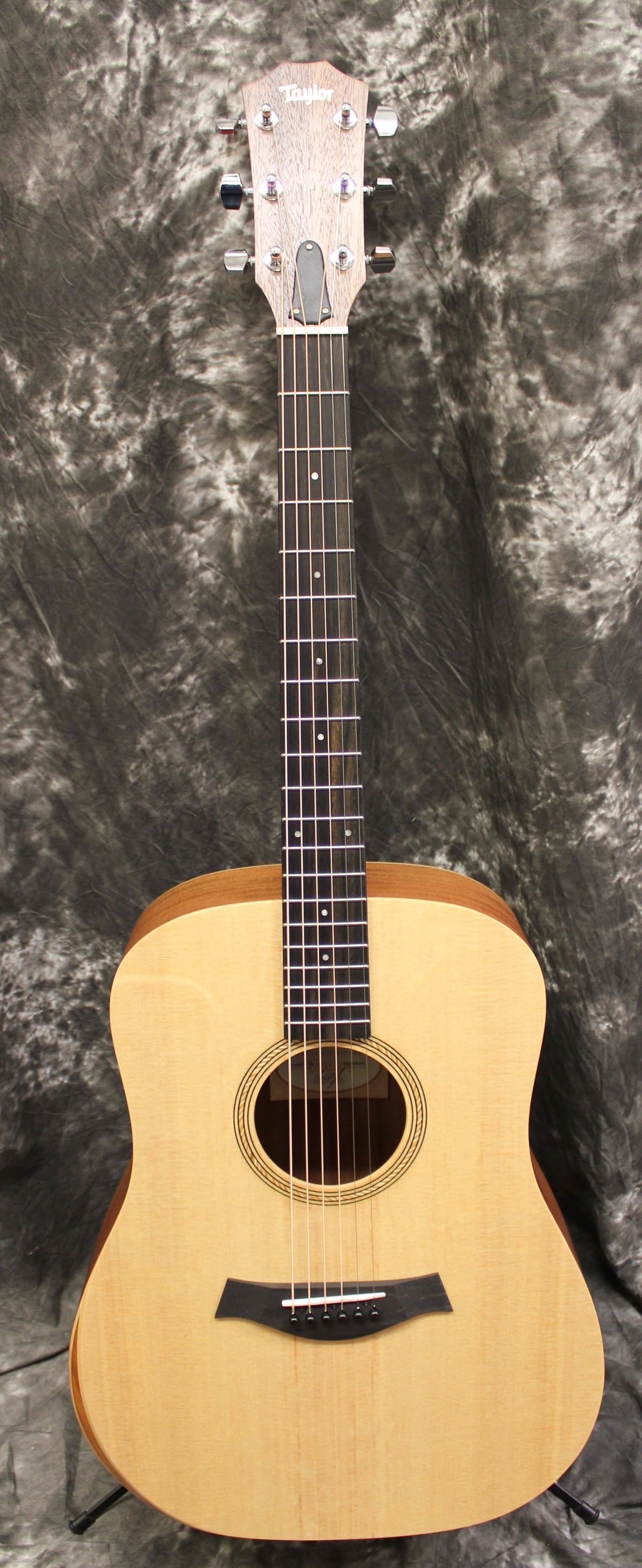 Dreadnought Acoustic Electric Guitar O7869
