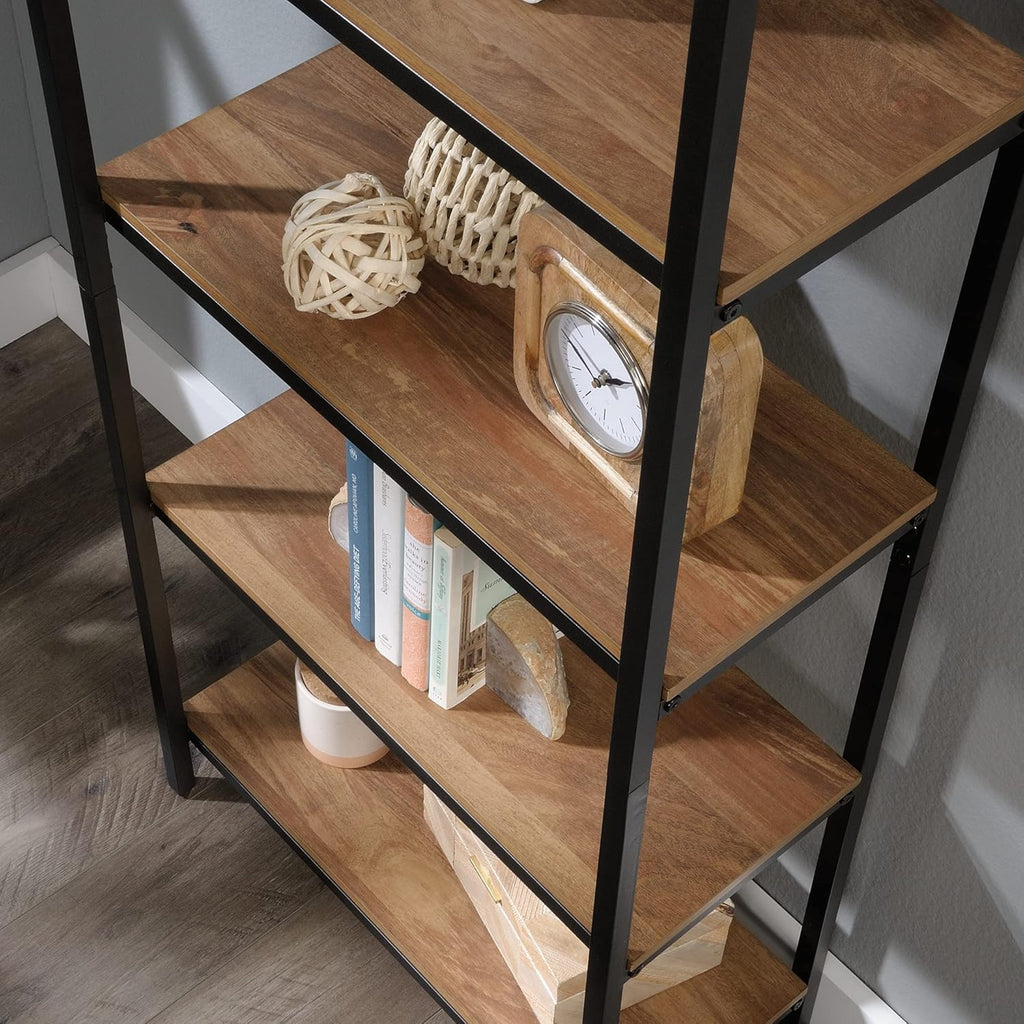 Tall Bookcase L671