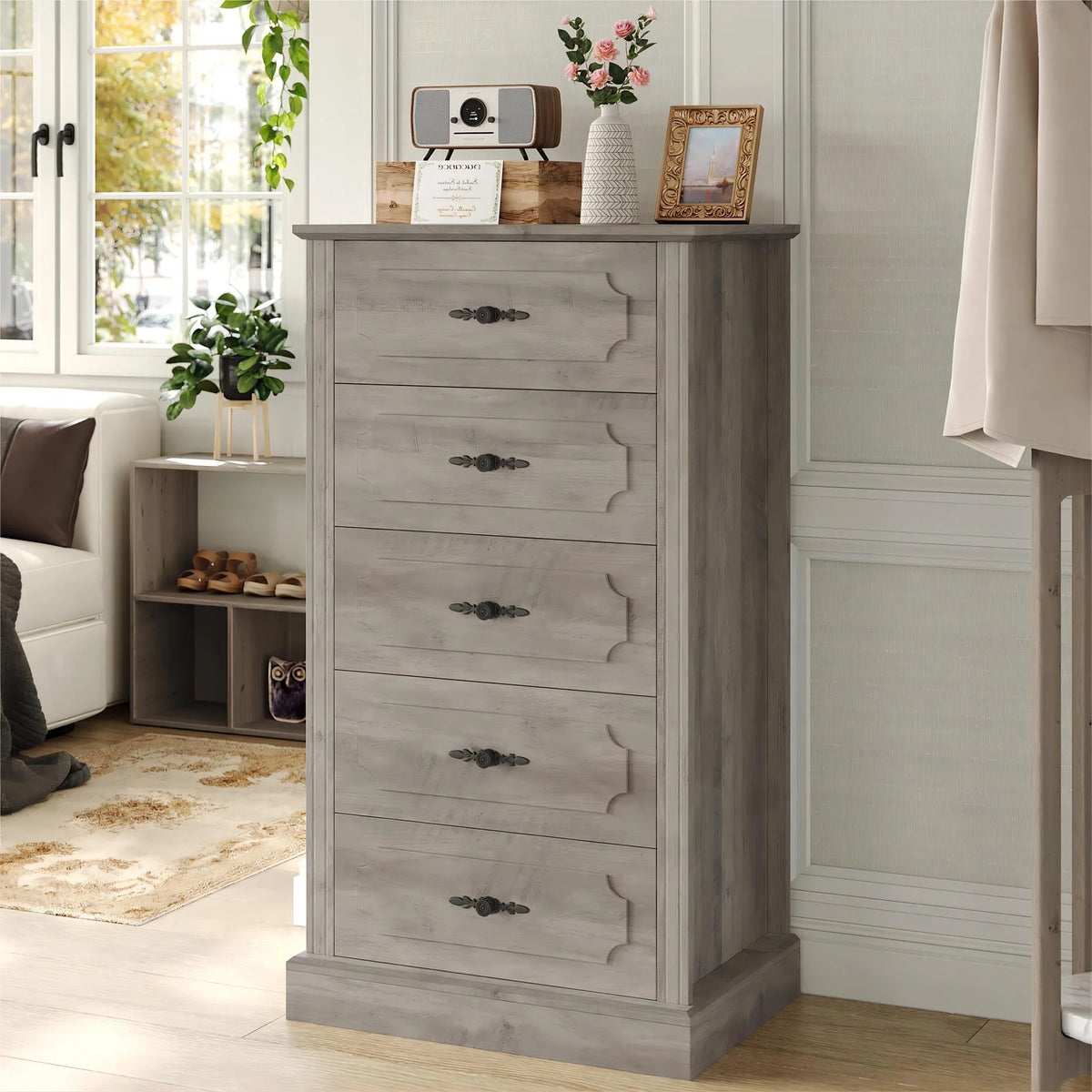 White 5 Drawer Wood Dresser Y40578