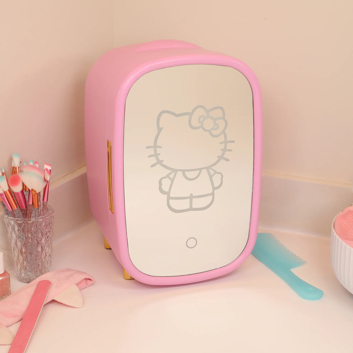 Pink Mini Fridge 7L with Light Up Mirror U495