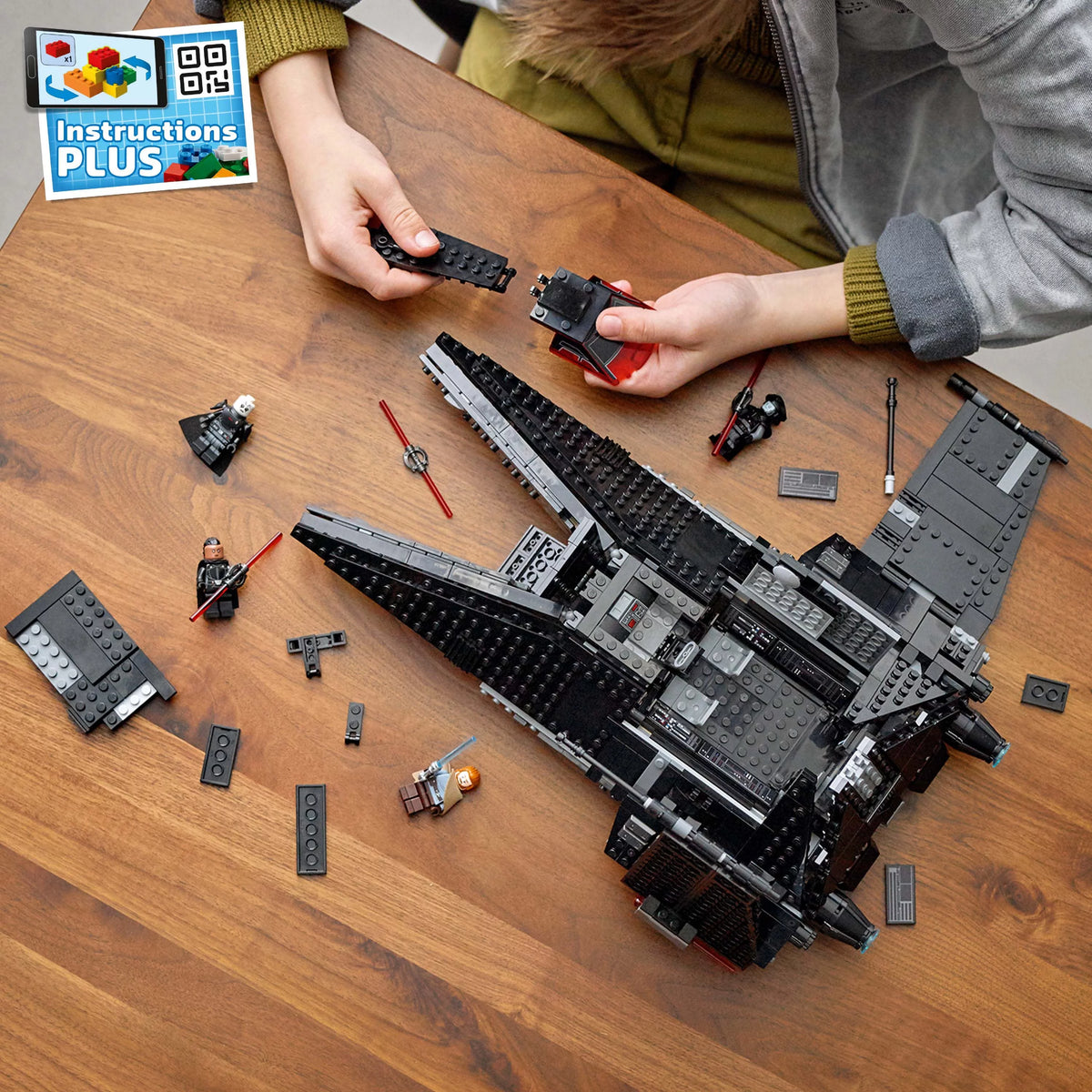 Buildable Toy Starship with Minifigure and Lightsabers B558